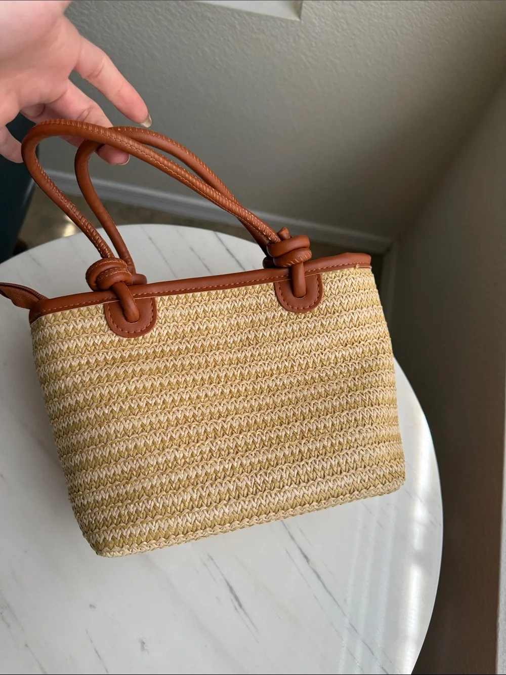 N/A straw tote